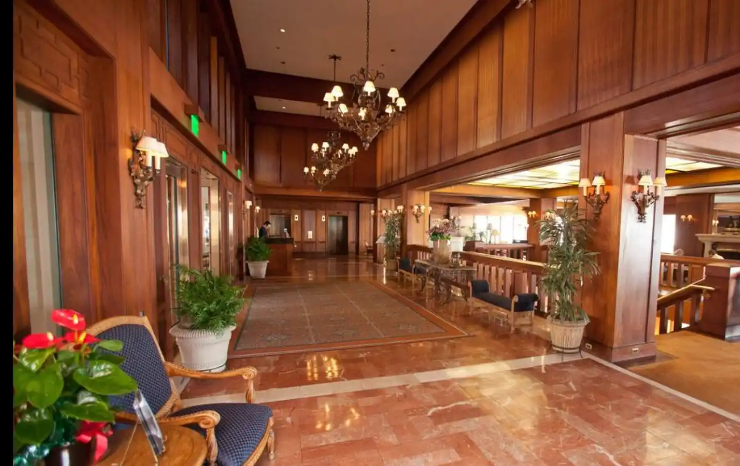 Monterey Plaza Hotel & Spa Lobby