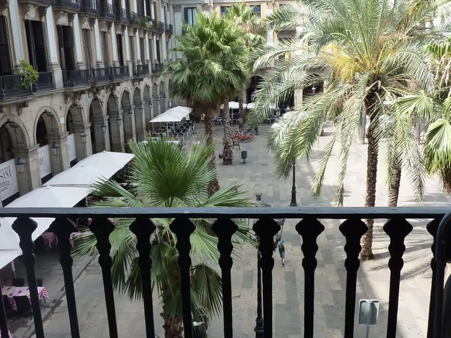 Roma Reial Aussenansicht