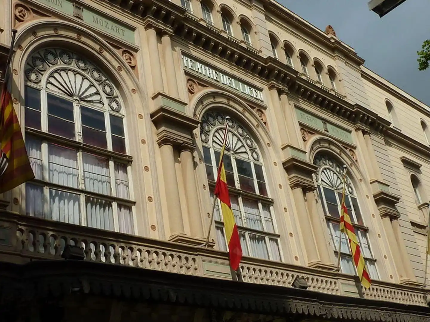 Roma Reial Aussenansicht