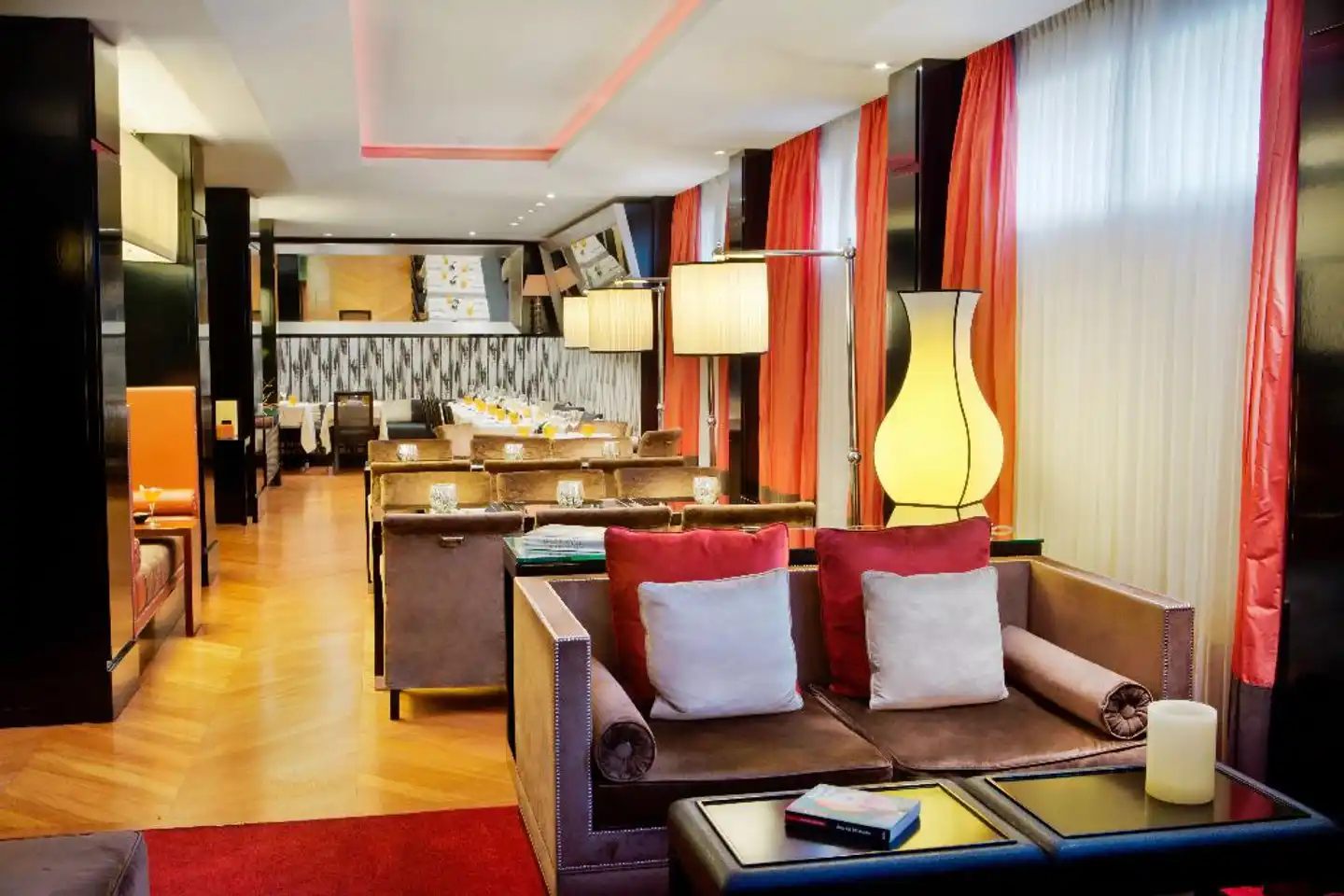 Starhotels Anderson Lobby