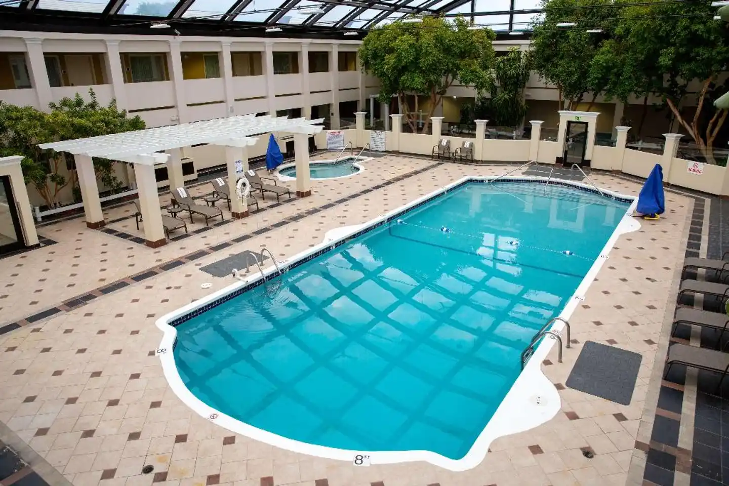 Best Western Plus Milwaukee Airport Hotel & Conference Center Pool