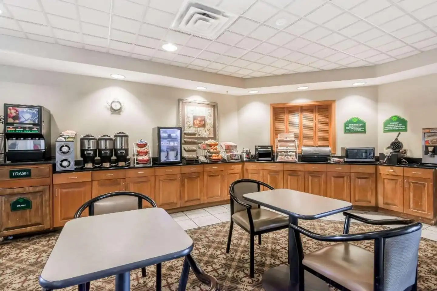 Wingate by Wyndham DFW / North Irving Bar