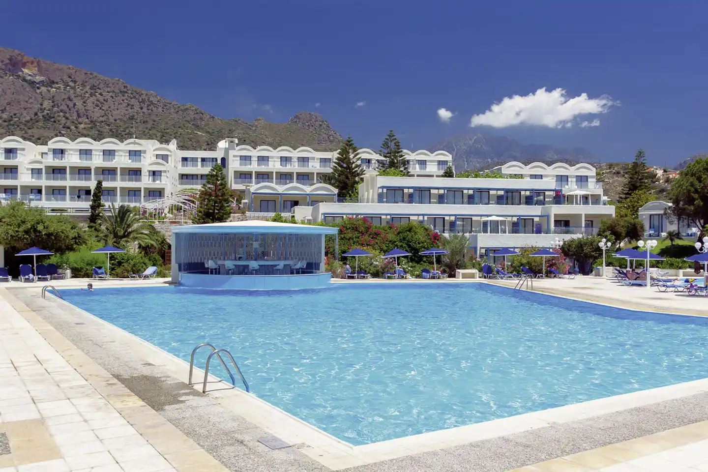 Mare Blue Pool