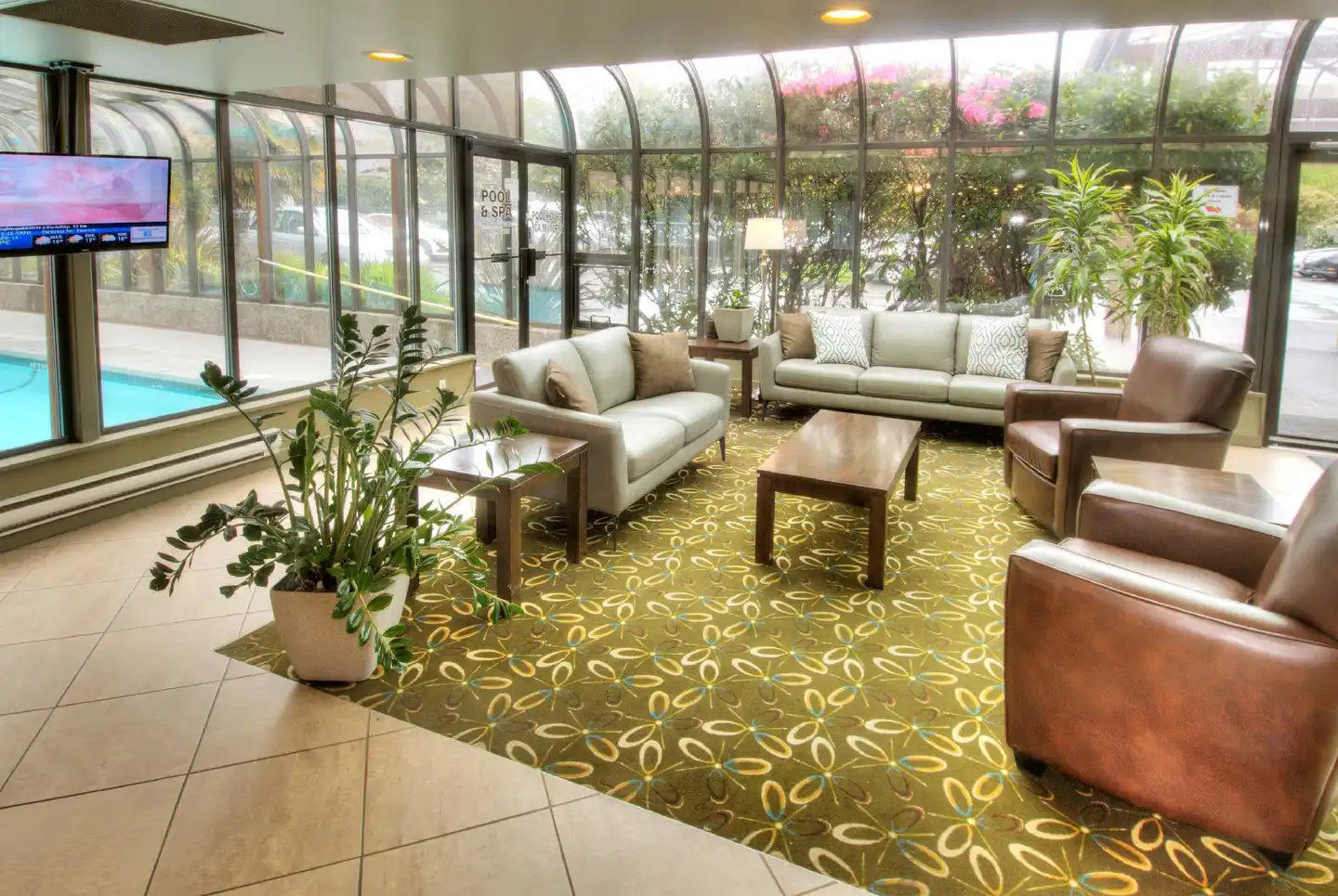 Days Inn by Wyndham Victoria On The Harbour Lobby
