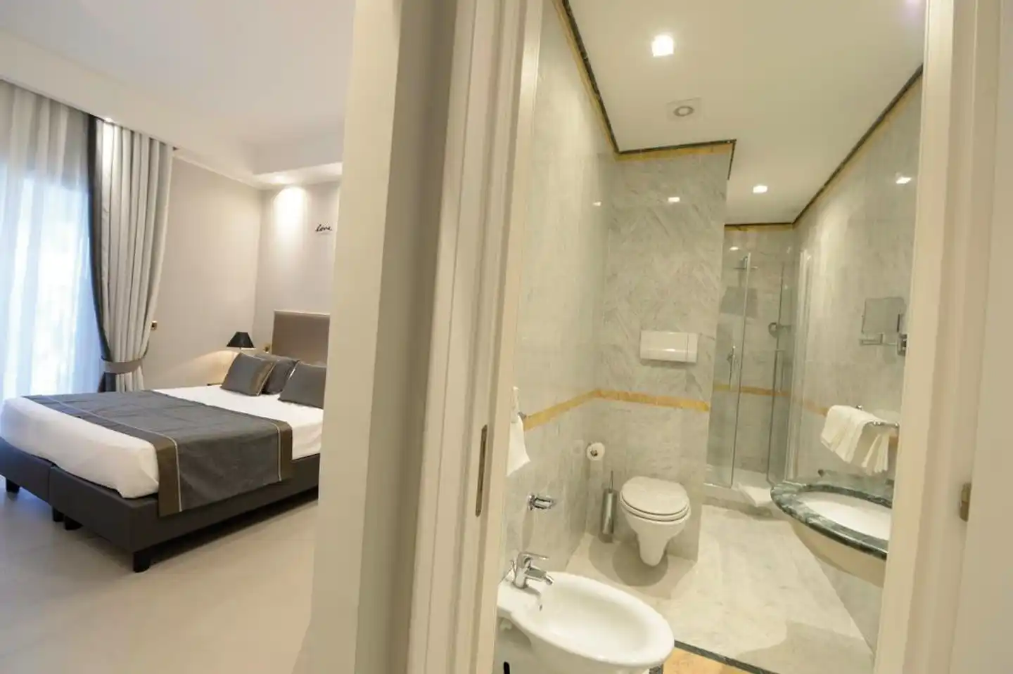 Cerere Badezimmer