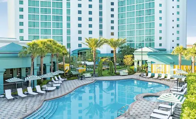 Landy Orlando Universal Blvd. Pool