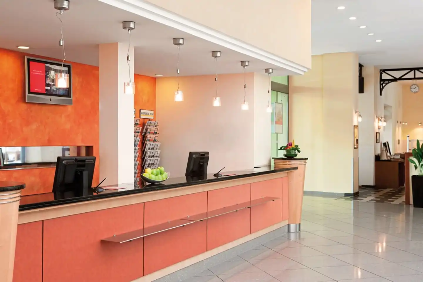 IntercityHotel Düsseldorf Lobby