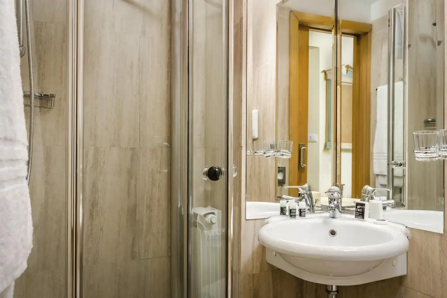 EXE Domus Aurea Badezimmer