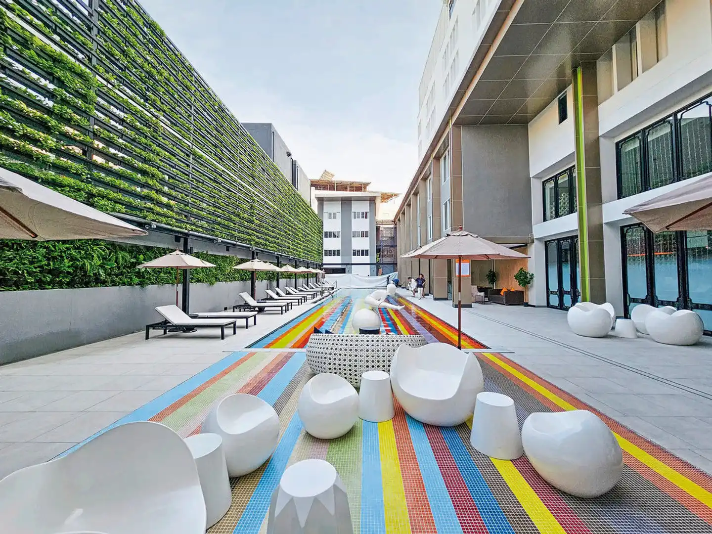 Tinidee Trendy Bangkok Khaosan Sport und Entertainment