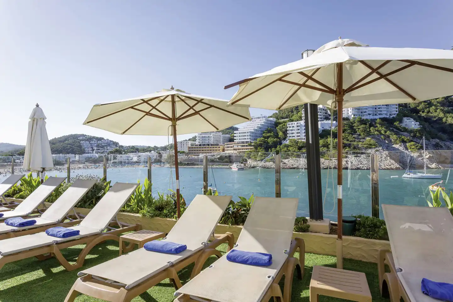 Palladium Cala Llonga Terrasse