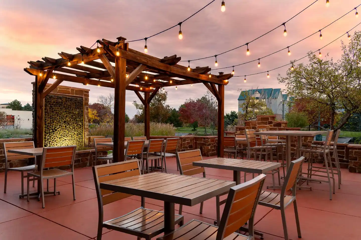 Hilton Garden Inn Denver Airport Terrasse