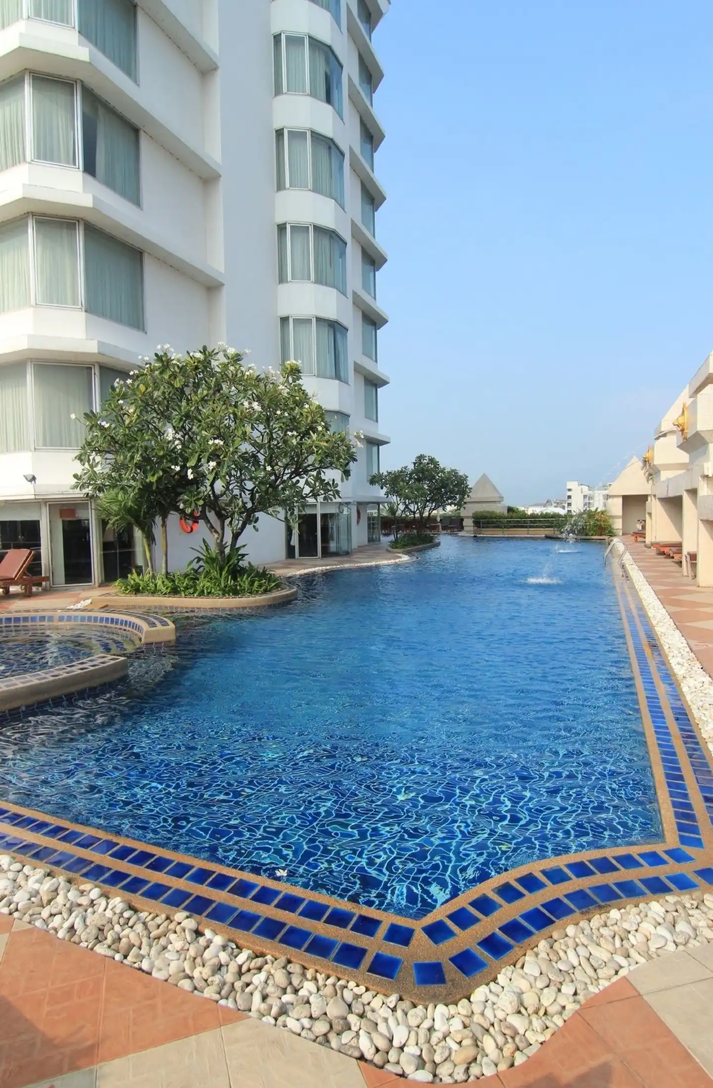 Duangtawan Chiang Mai Pool