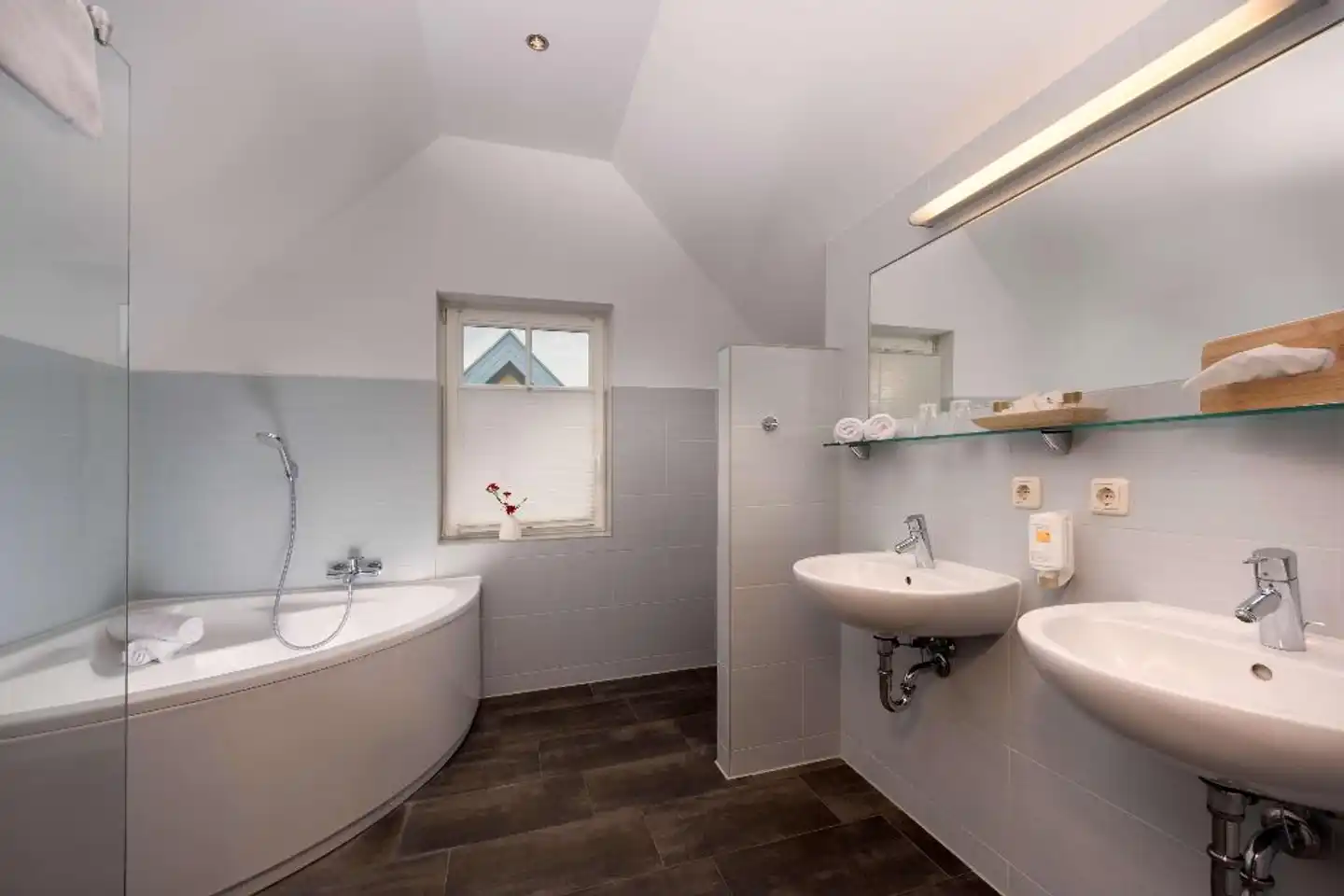 Precise Resort Hafendorf Rheinsberg Badezimmer