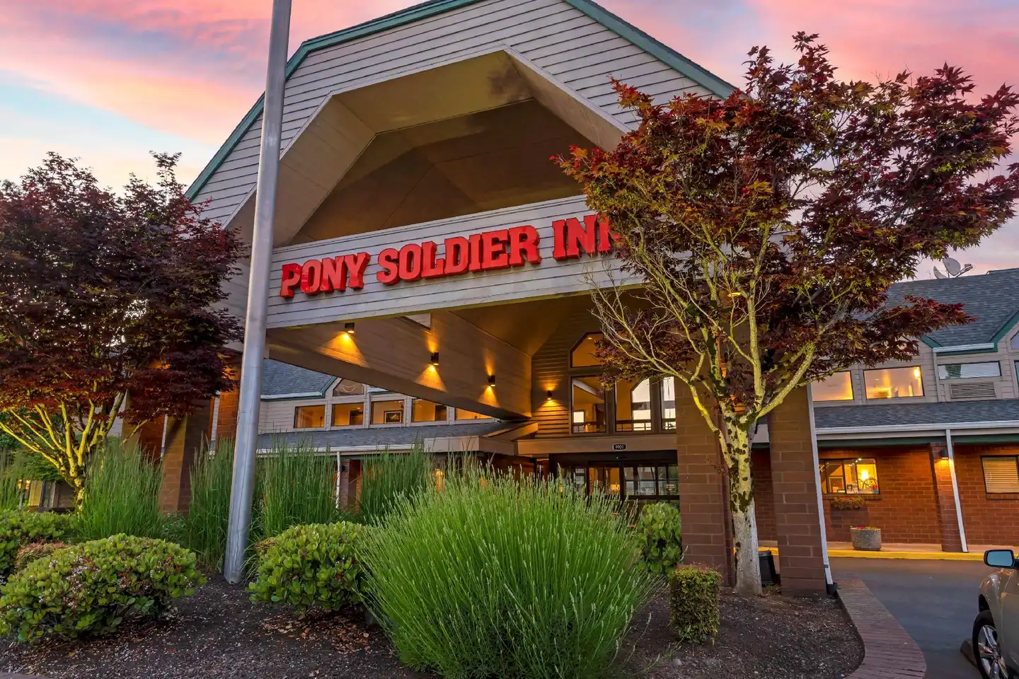 Best Western Pony Soldier Inn - Airport Aussenansicht
