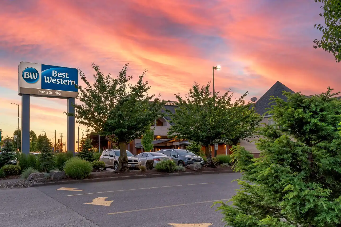 Best Western Pony Soldier Inn - Airport Aussenansicht