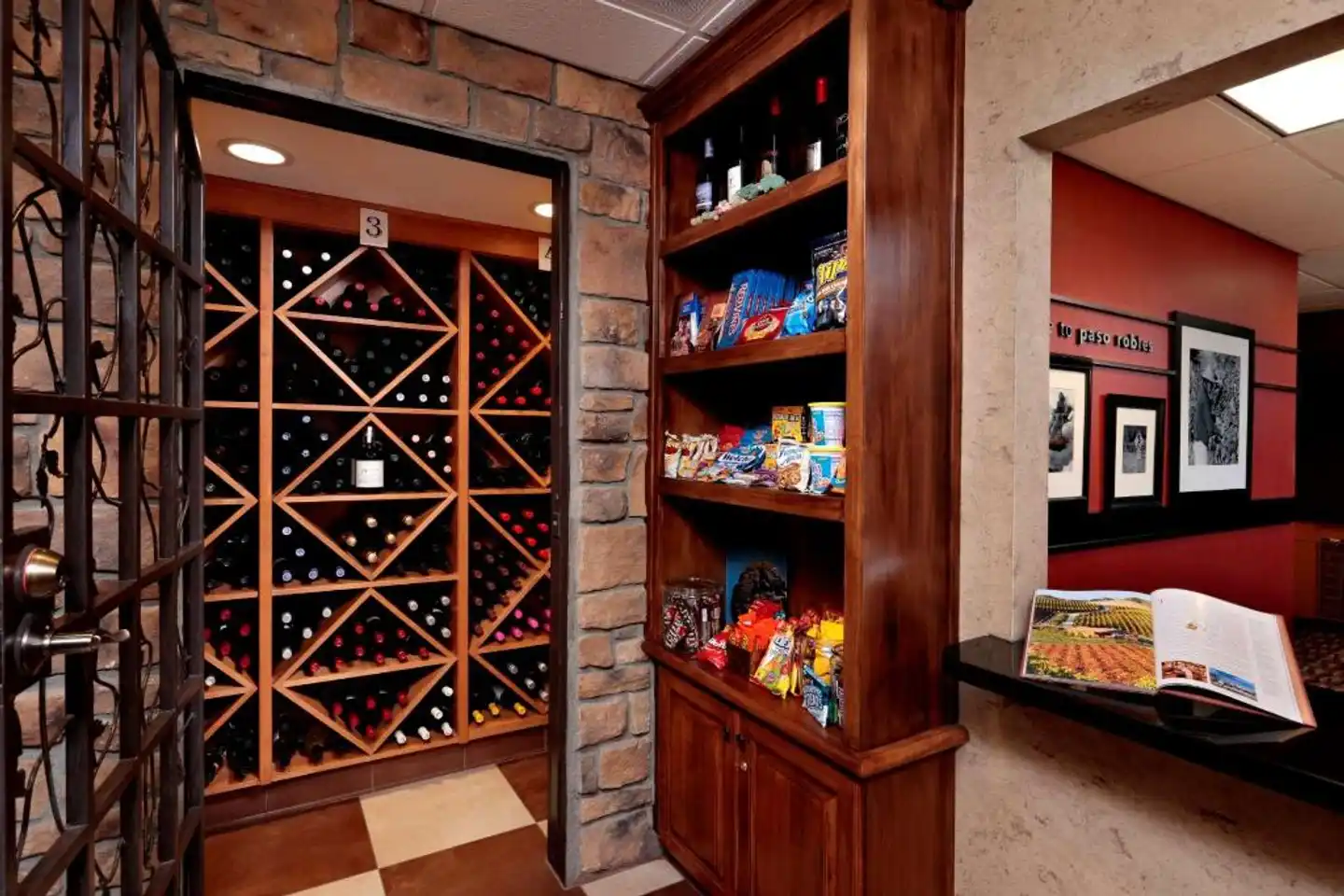 Hampton Inn & Suites Paso Robles Lobby
