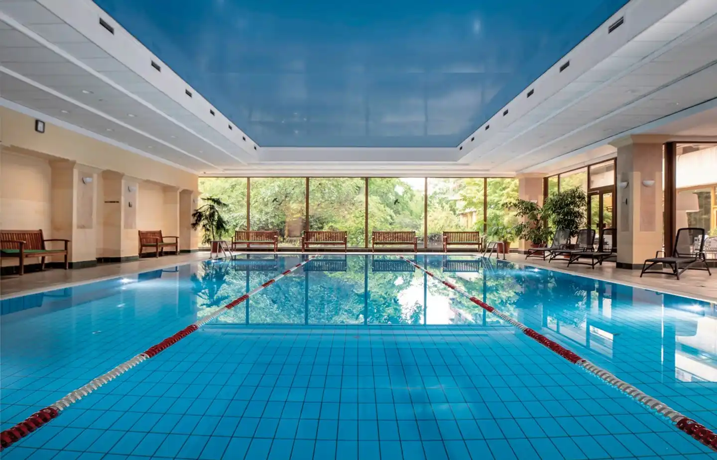 Ensana Thermal Margaret Island Health Spa Hotel & Ensana Grand Maragret Island Health Spa Hotel Hallenbad