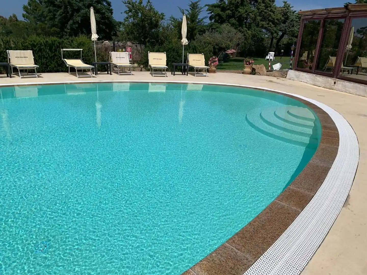 Cala Mirto Pool