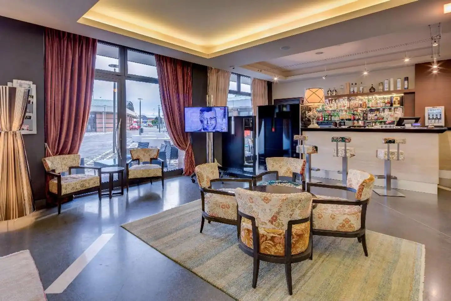 Best Western Plus Hotel Expo Lobby