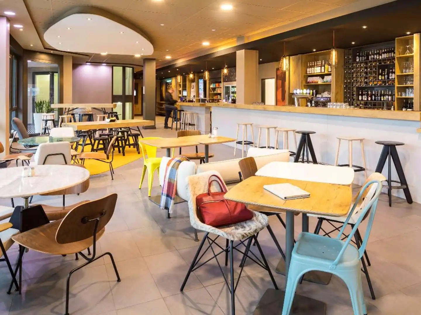 ibis Zurich Messe Airport Bar