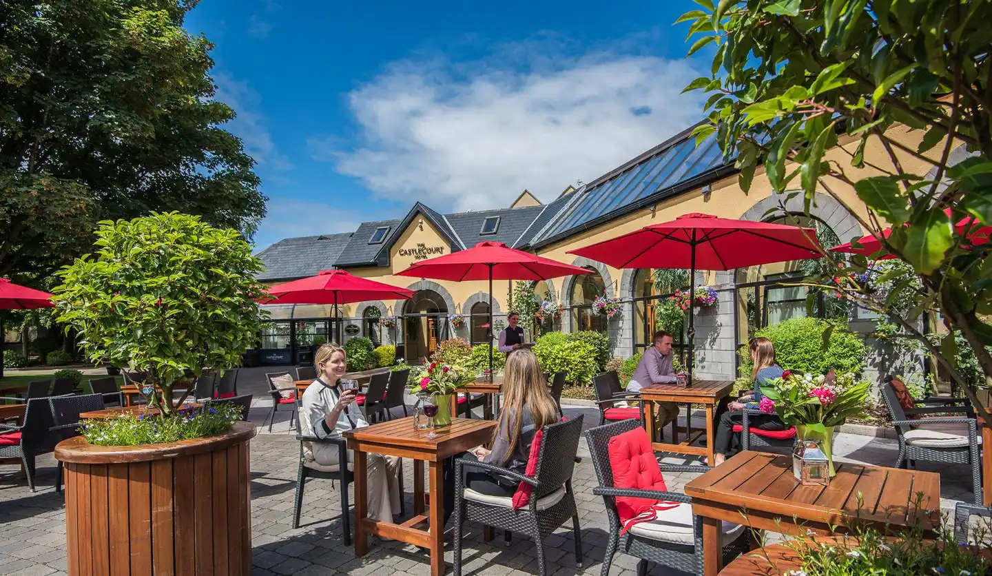 Castlecourt Terrasse
