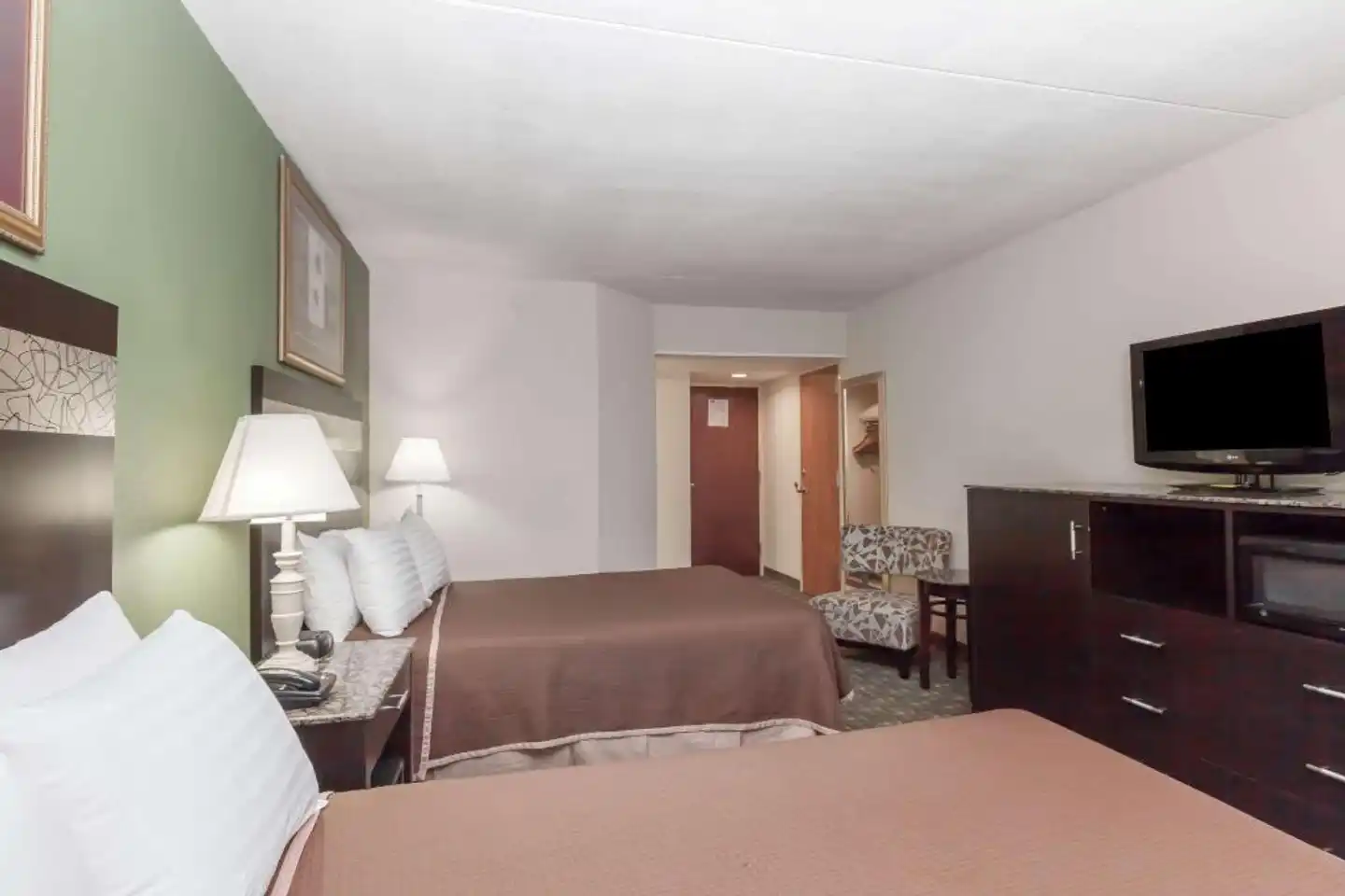 Howard Johnson by Wyndham Newark Airport Wohnbeispiel