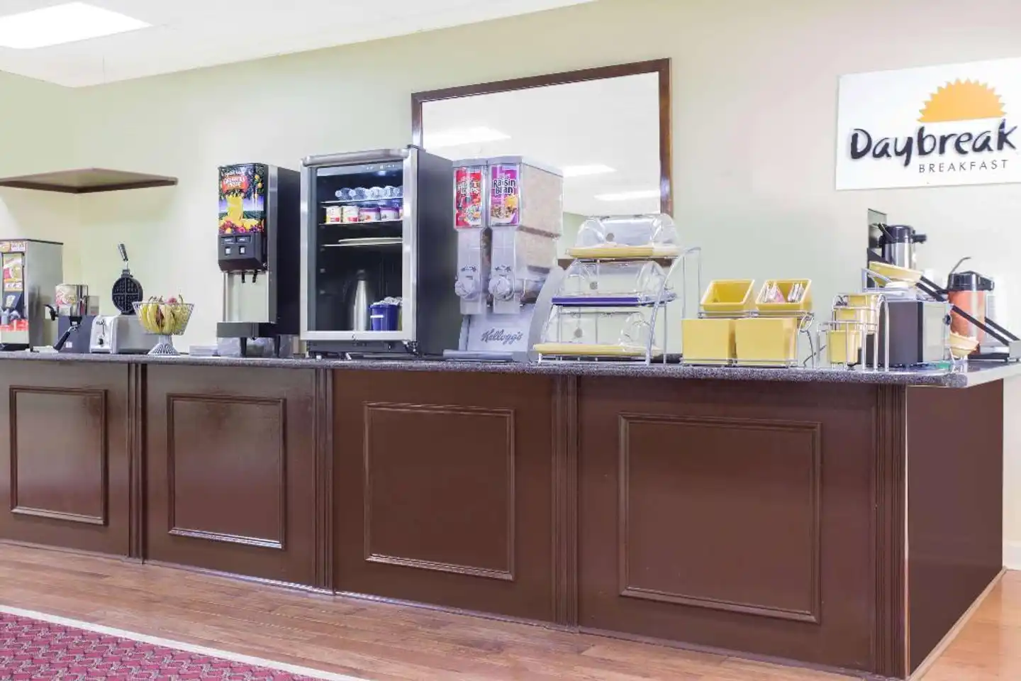 Days Inn by Wyndham Milledgeville Lobby