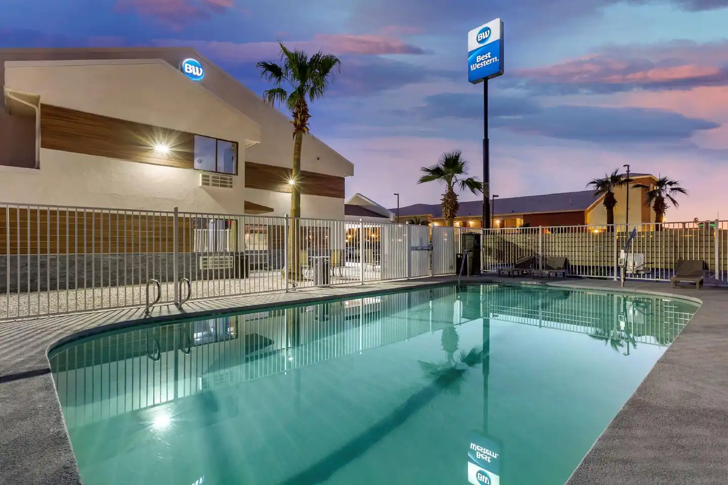 Best Western Blythe Pool