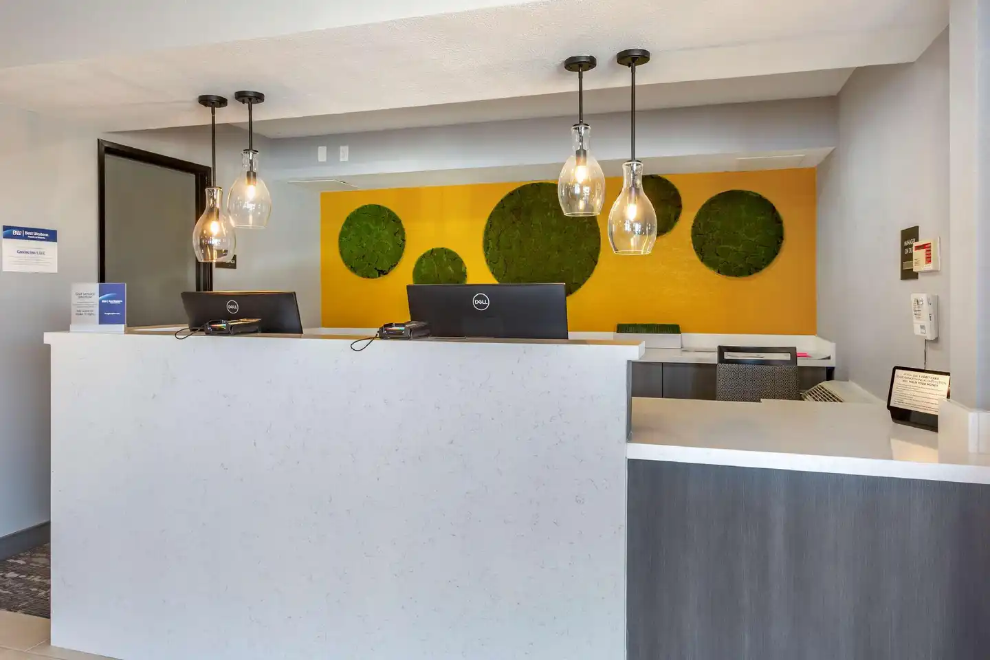 Best Western Blythe Lobby