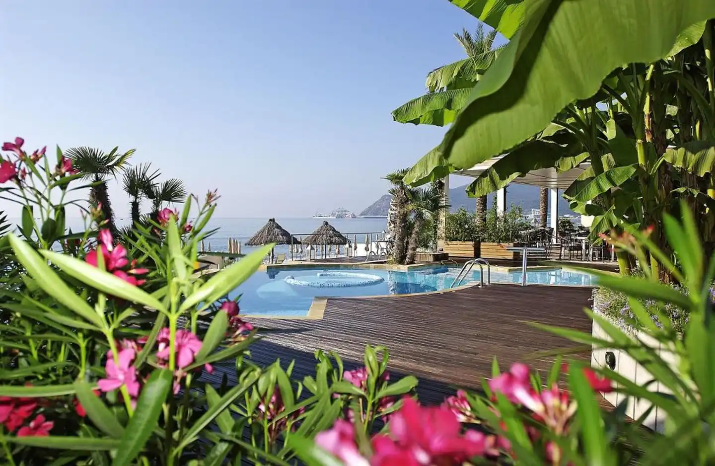 Mare Hotel Pool