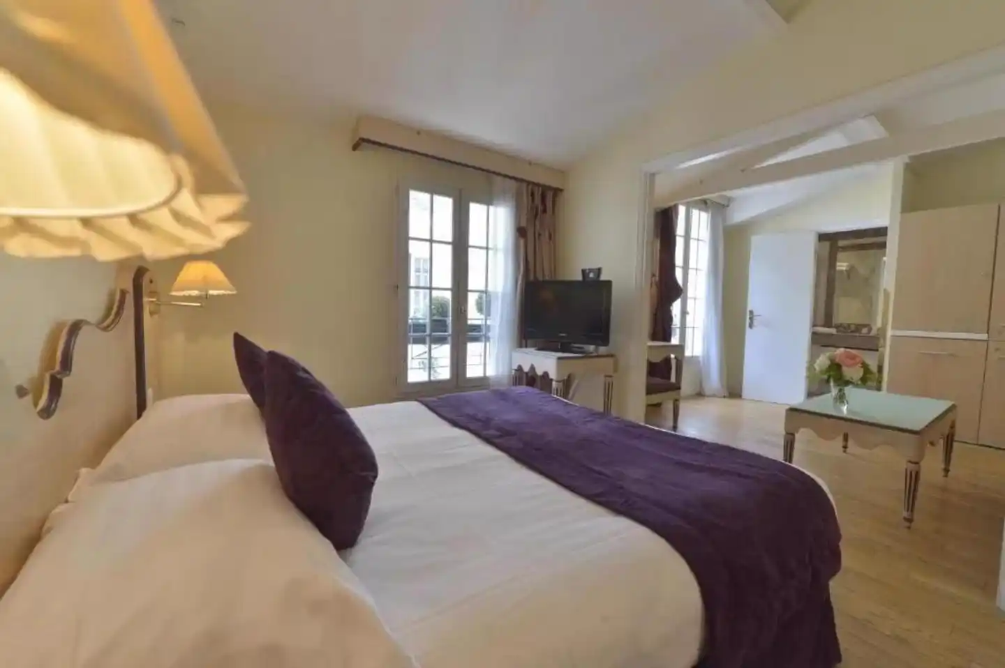 Hotel Suites Unic Renoir St Germain Wohnbeispiel