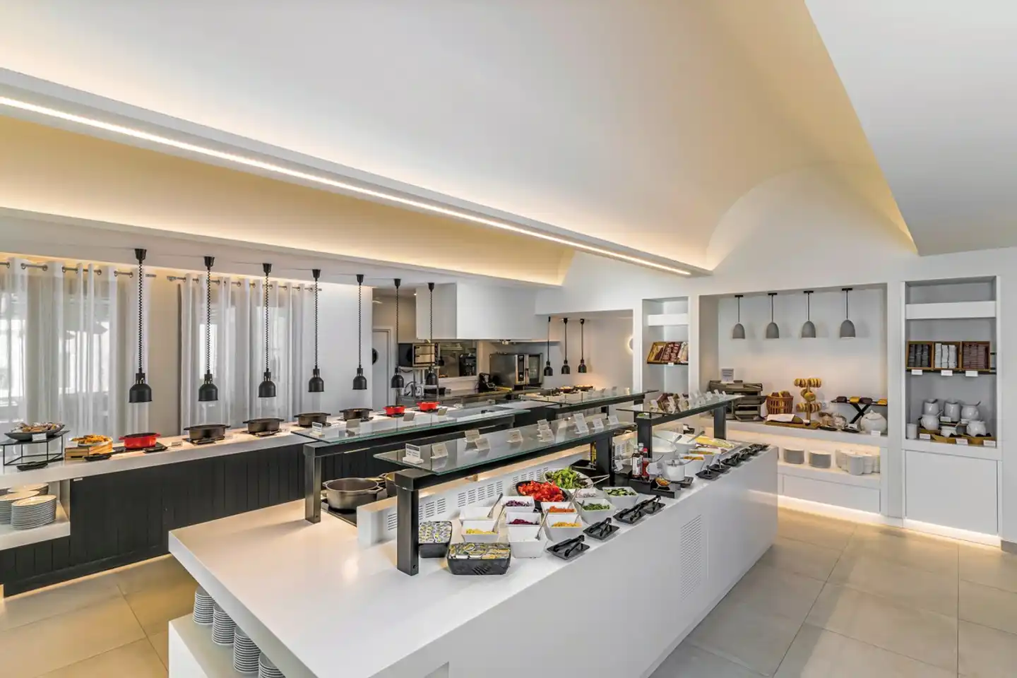 Costa Grand Resort & Spa Bar