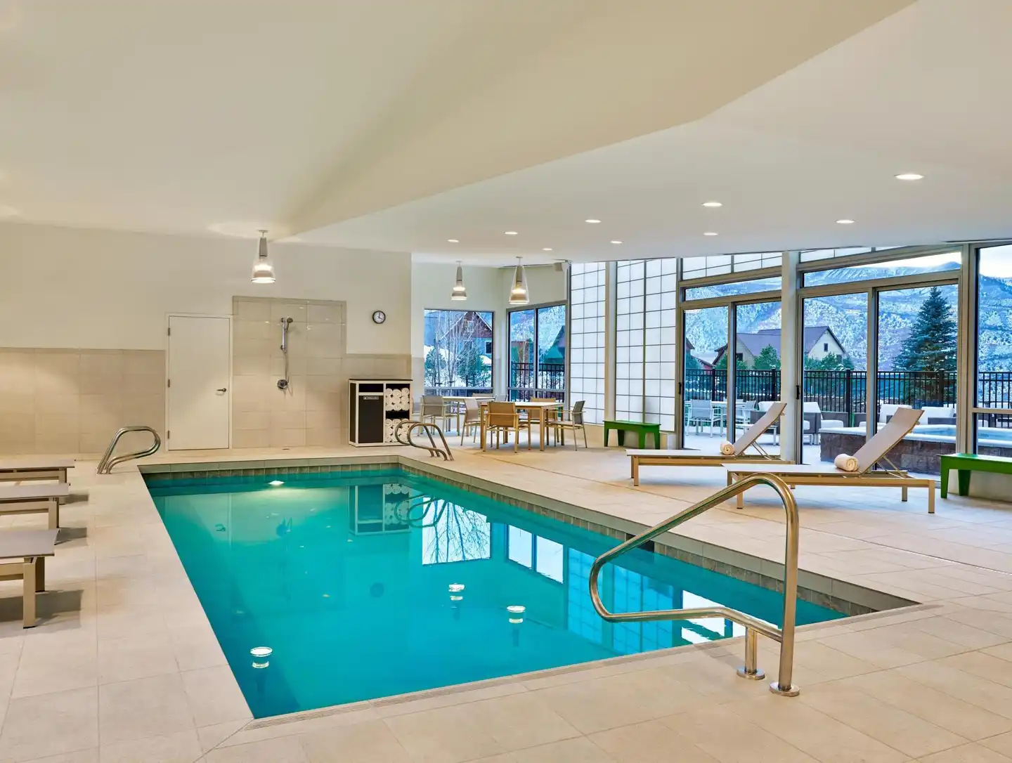 Element by Westin Basalt - Aspen Hallenbad