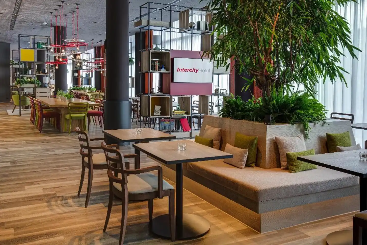 IntercityHotel Duisburg Lobby
