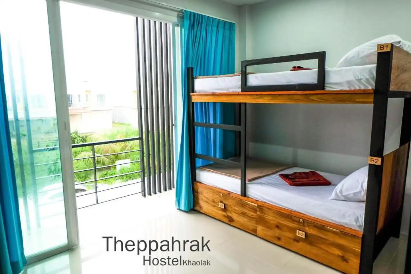 Theppahrak Hostel Khaolak Badezimmer