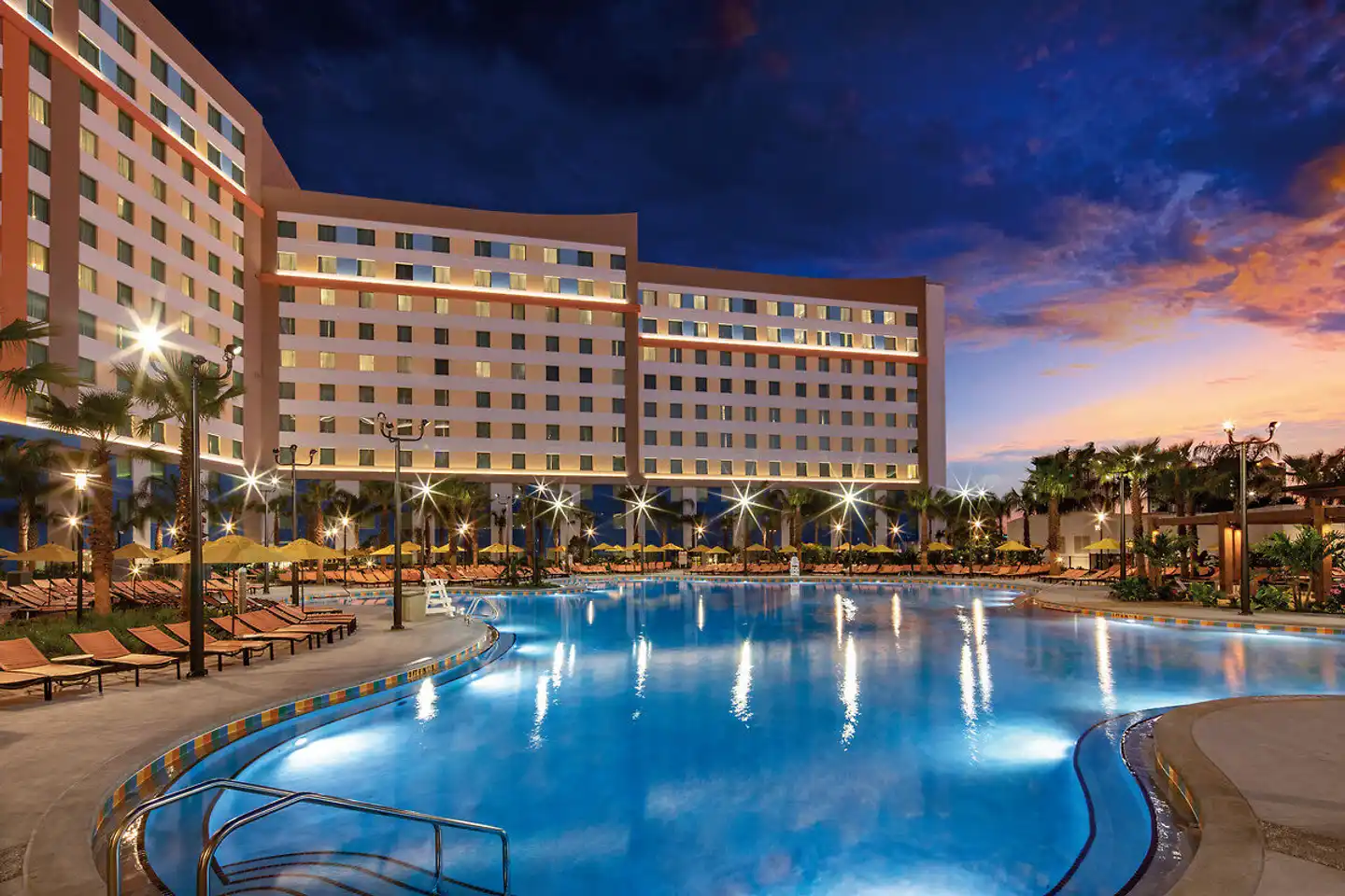 Universal Endless Summer Resort - Dockside Inn and Suites Pool