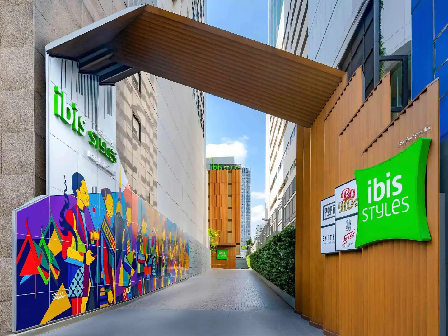 ibis Styles Bangkok Silom Lobby