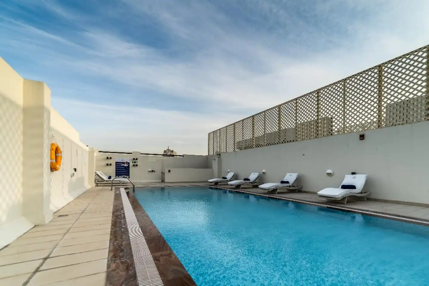 Suha Creek Hotel Apartments Pool