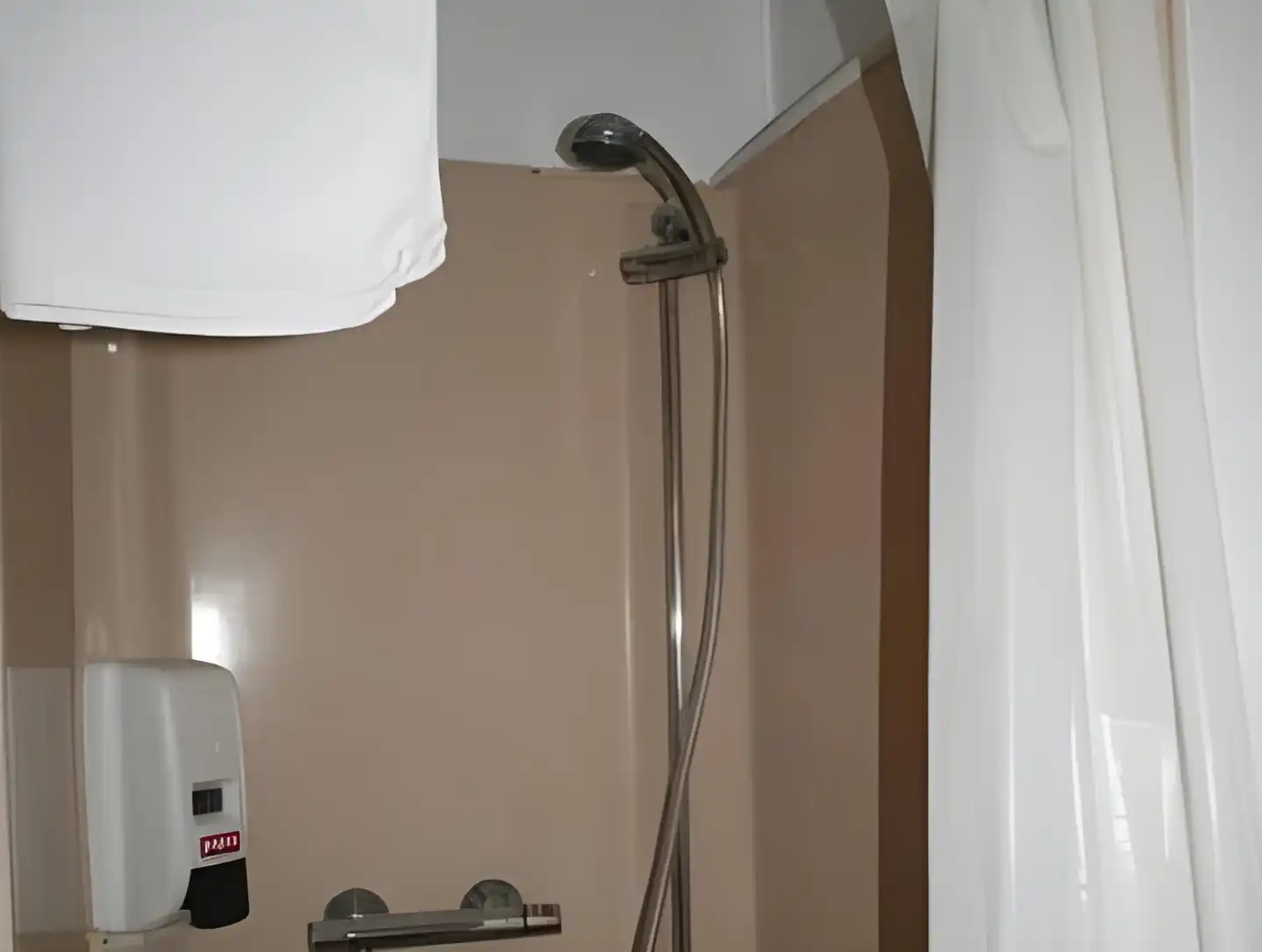 Hotel Laki Badezimmer