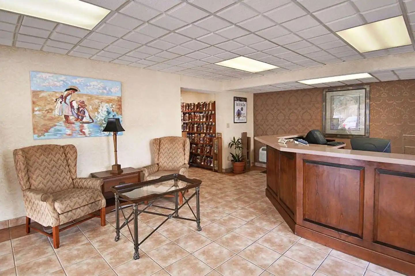 Days Inn by Wyndham Myrtle Beach-Beach Front Lobby
