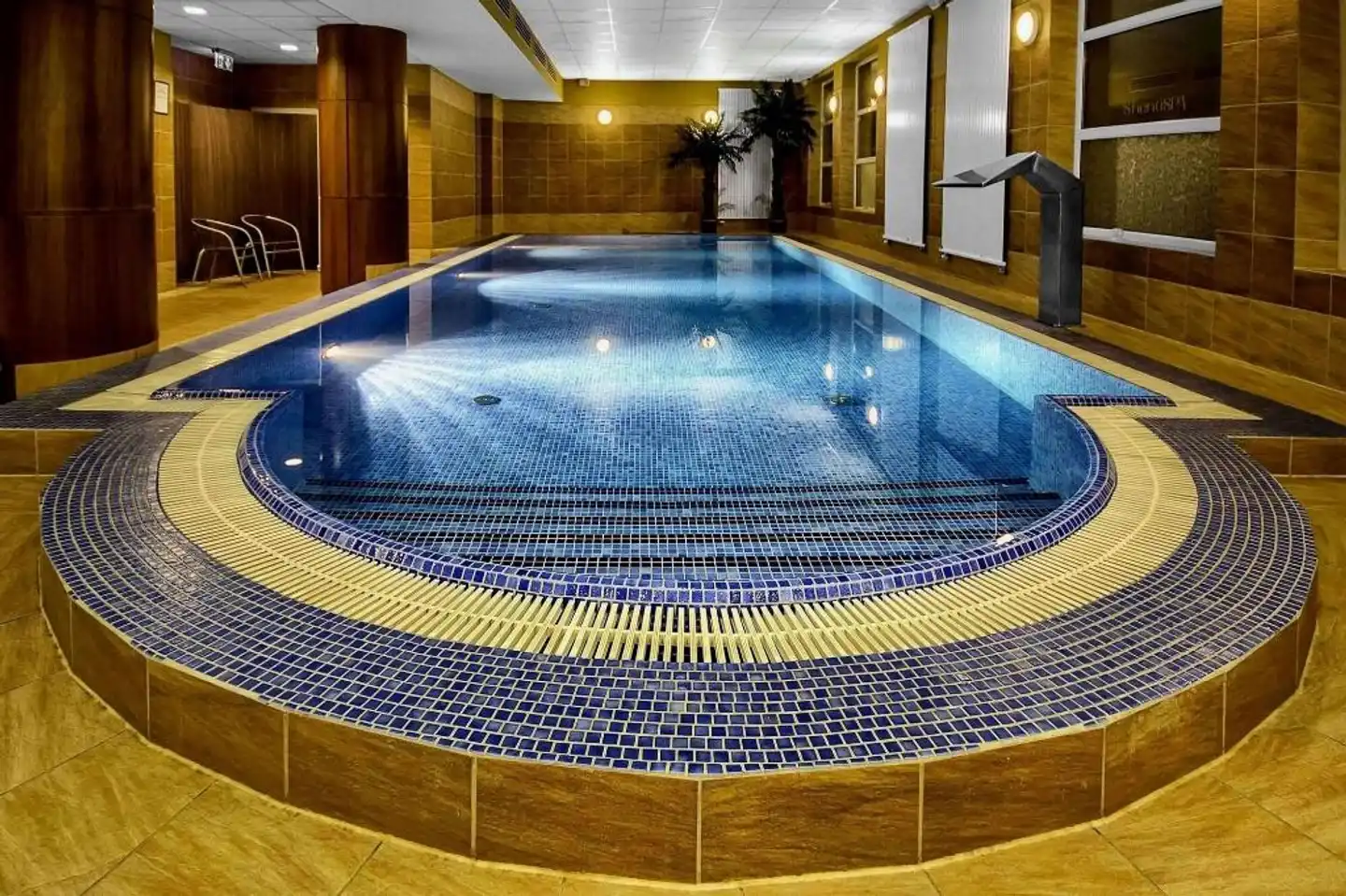 Hotel Grand Royal Hallenbad