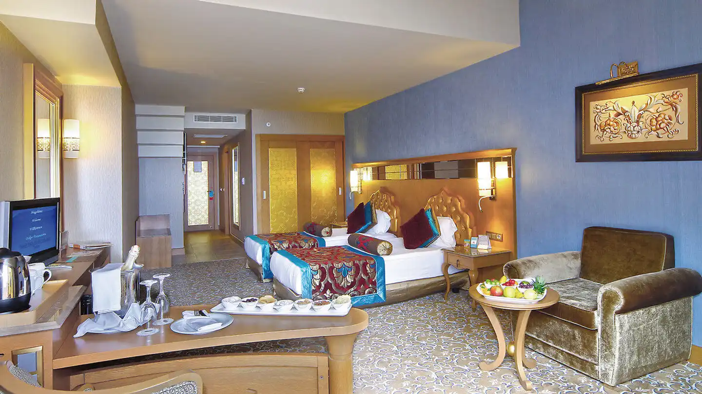 Royal Holiday Palace ACCOMMODATION