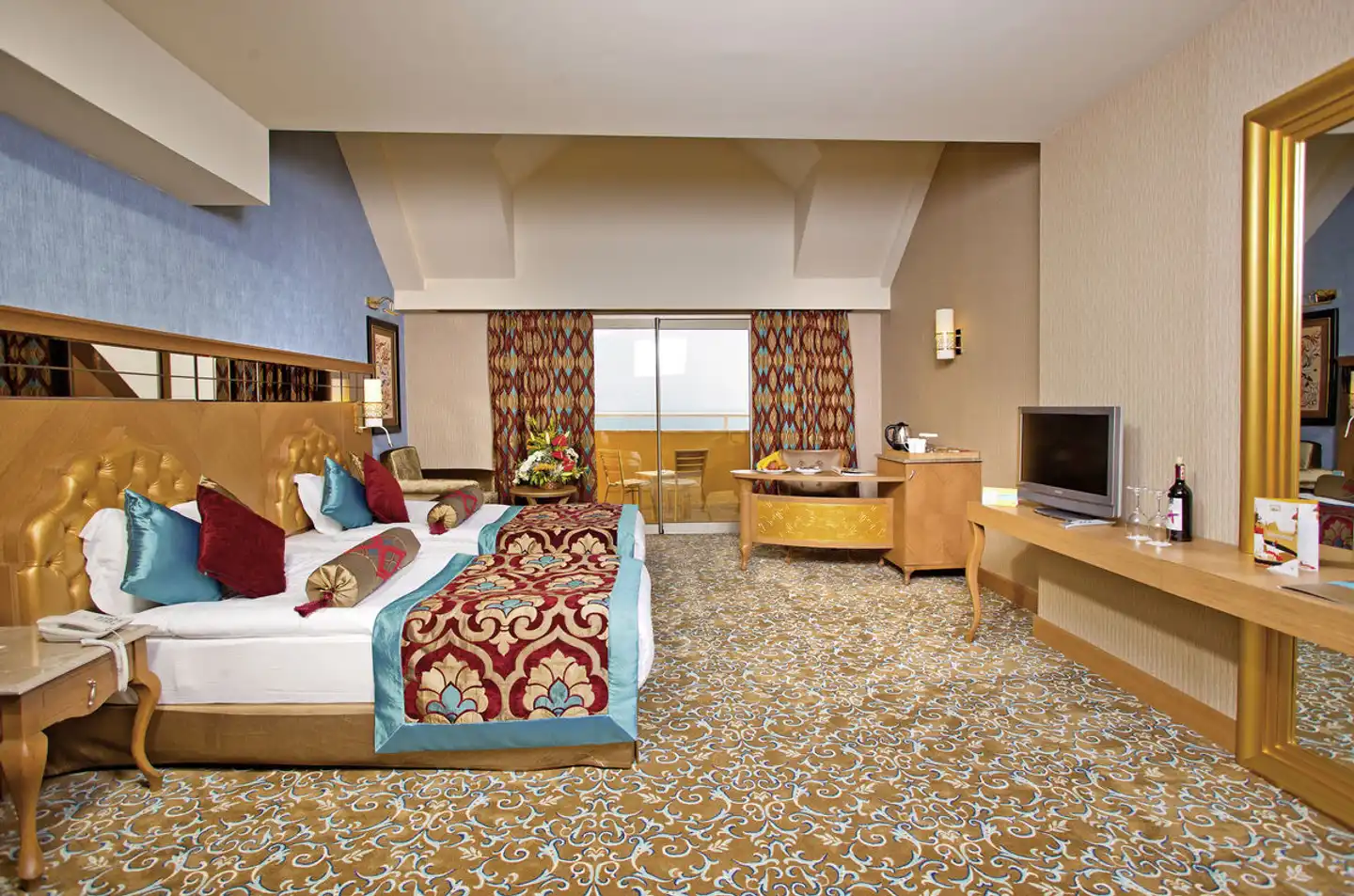 Royal Holiday Palace ACCOMMODATION