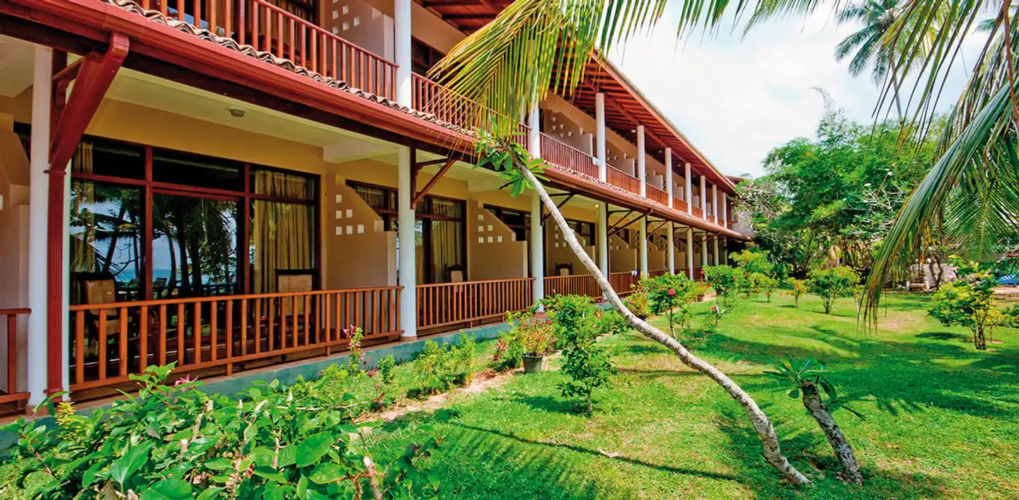 Paradise Beach Club Mirissa Aussenansicht