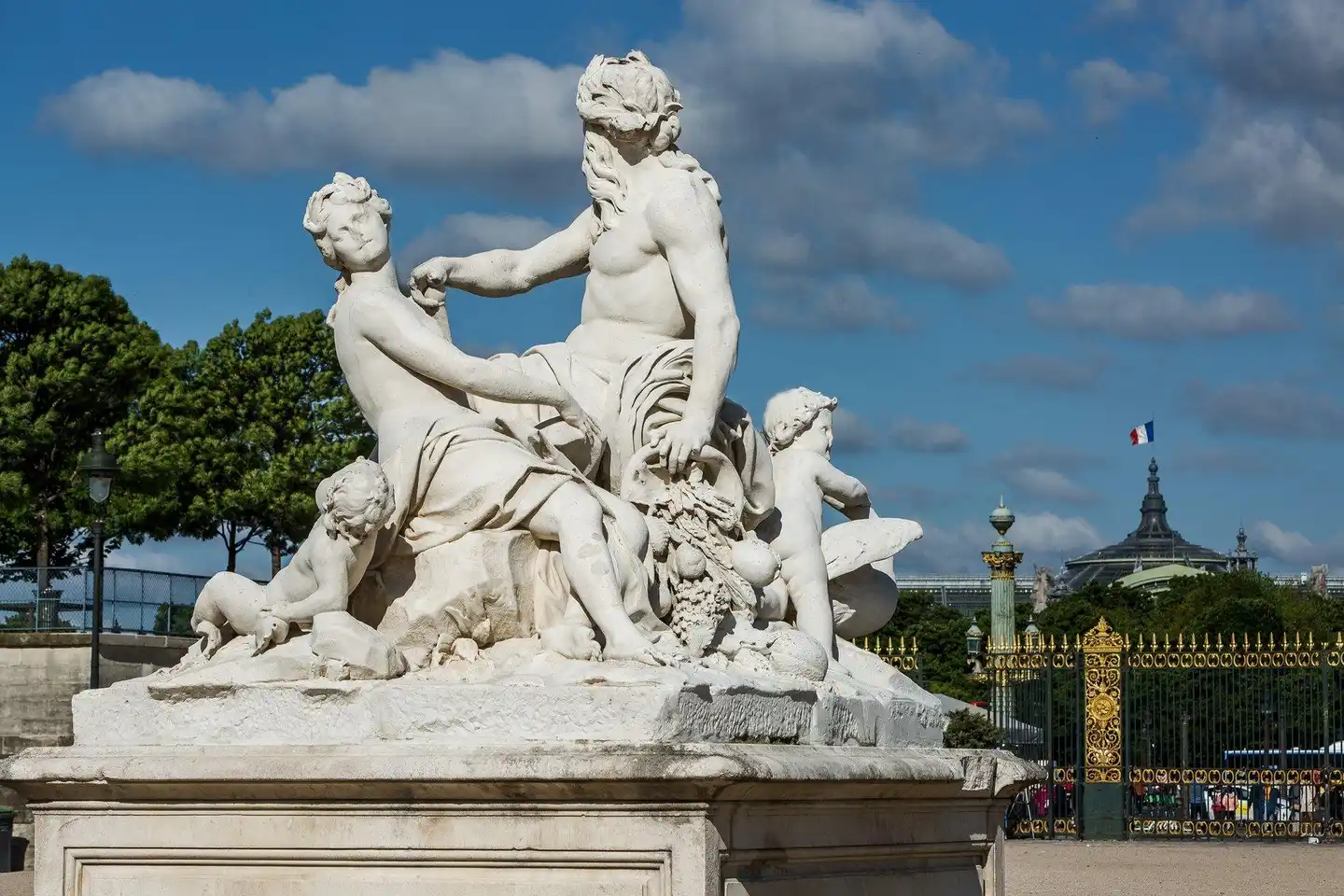 Indigo Paris - Opera Sport und Entertainment