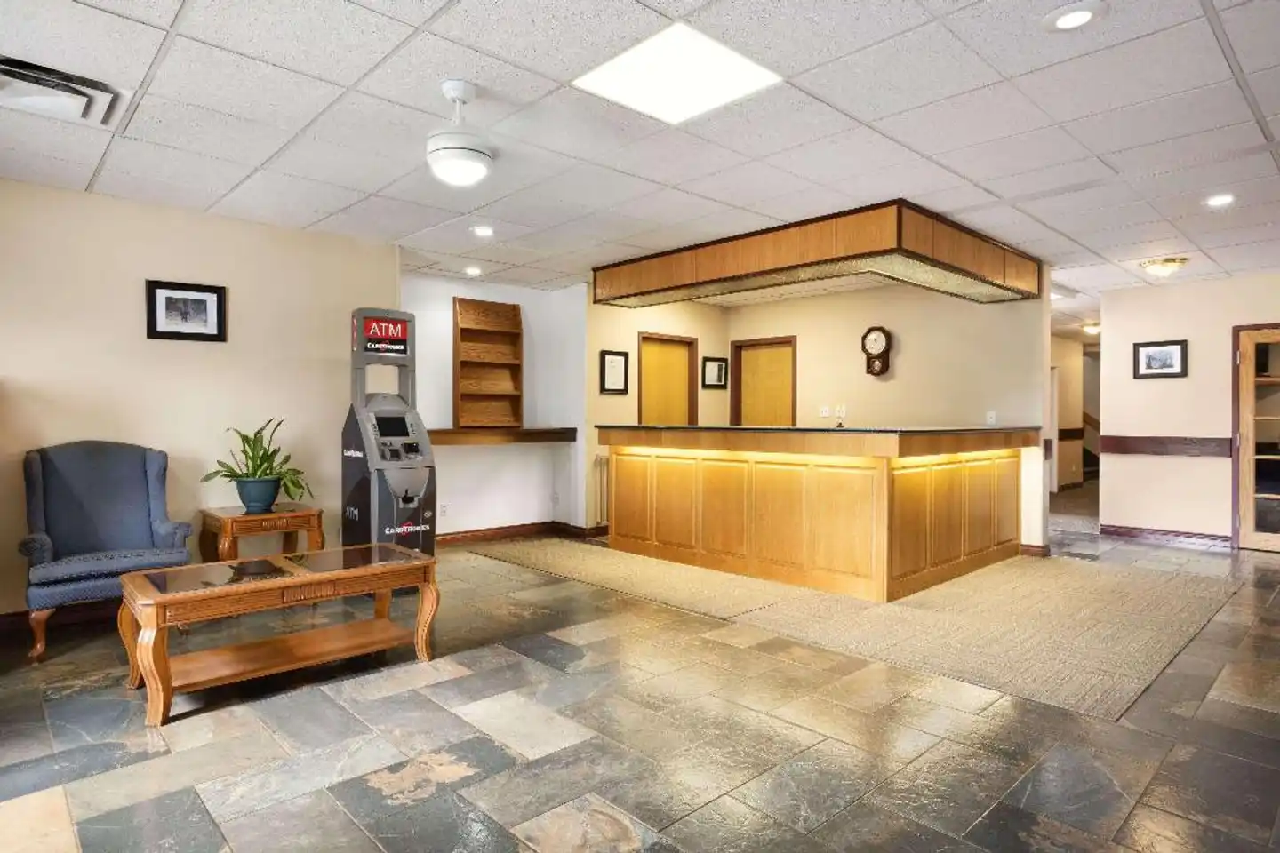Days Inn Hinton-Jasper Lobby