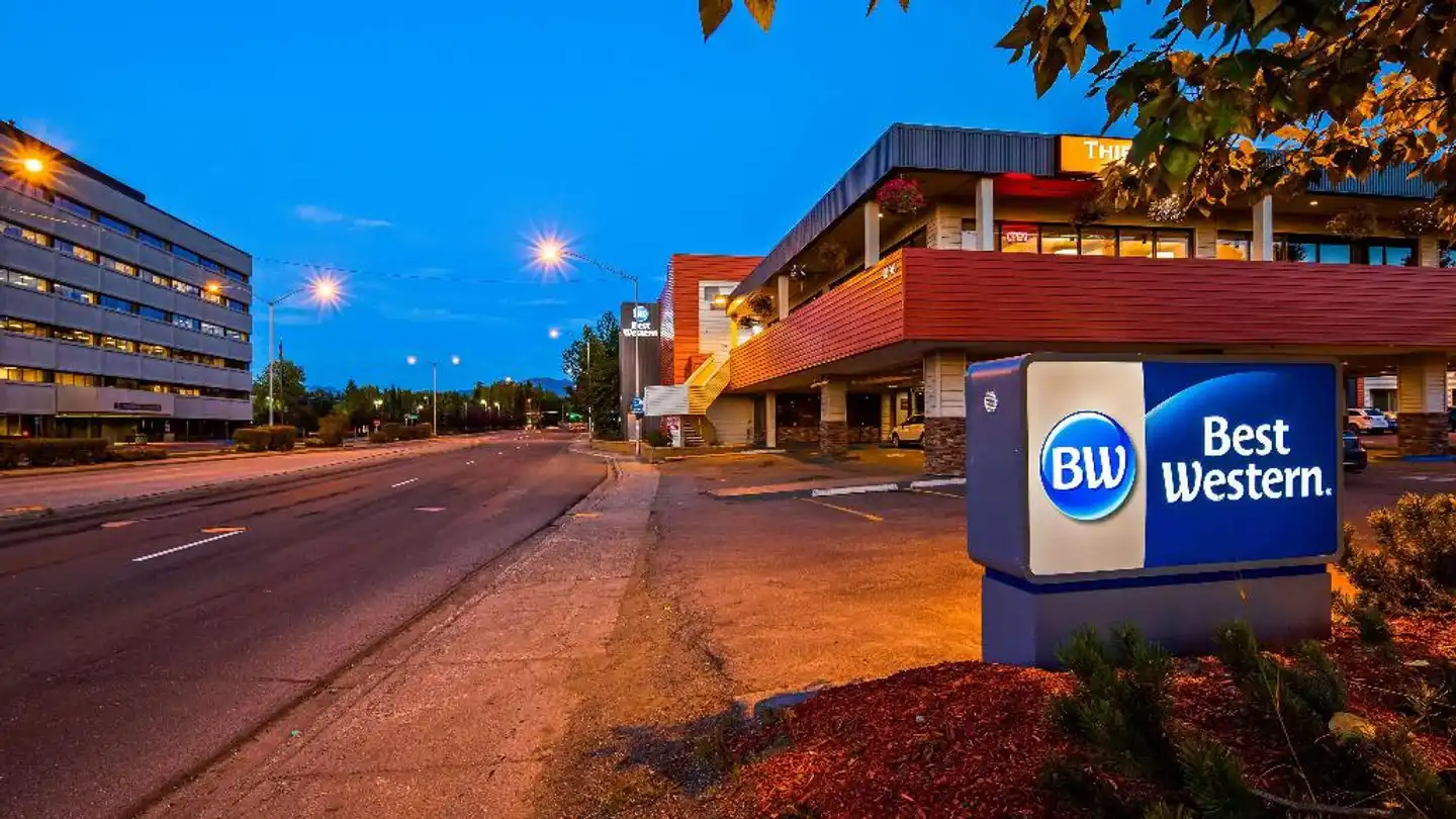 Best Western Golden Lion Aussenansicht