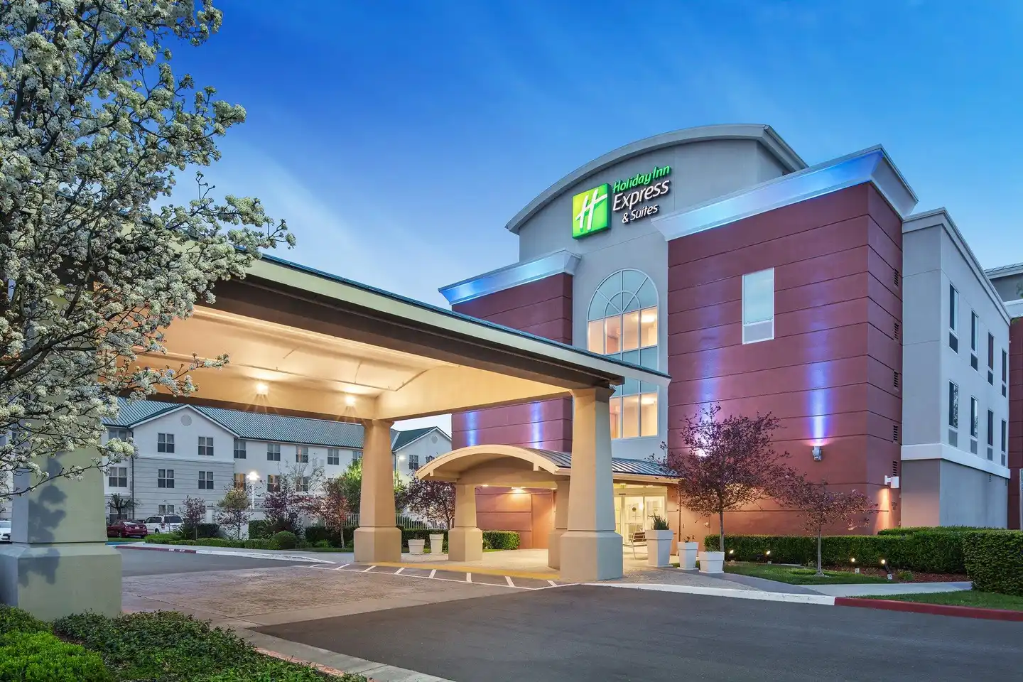 Holiday Inn Express & Suites Sacramento Airport Natomas Aussenansicht