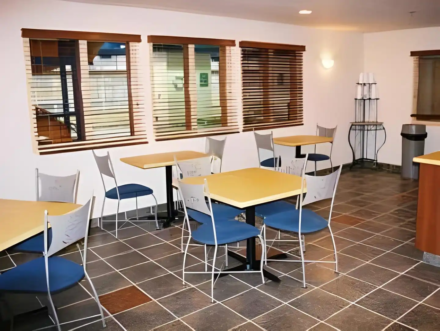 Super 8 by Wyndham Caraquet Konferenz