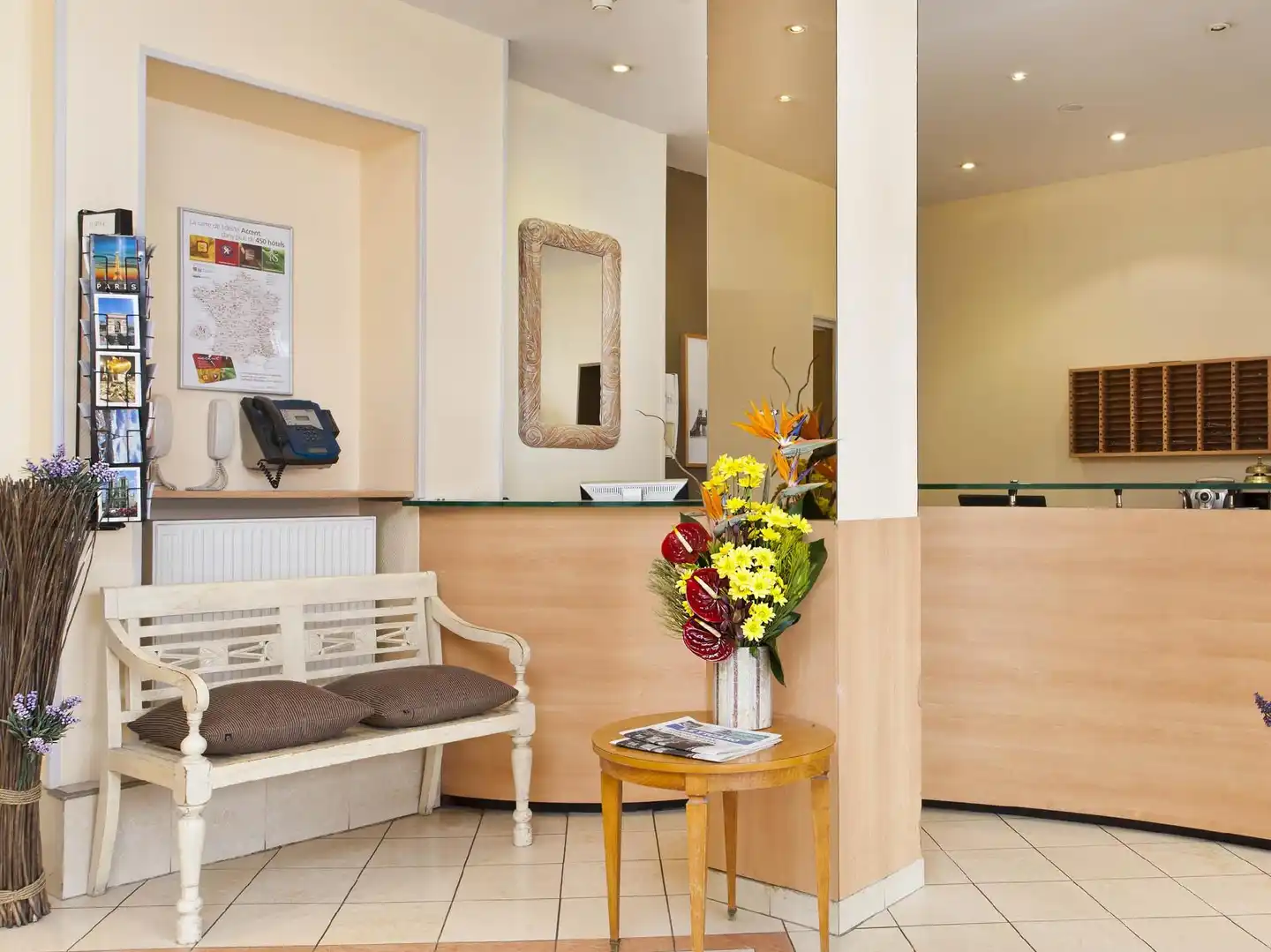 Hotel Parisiana Lobby